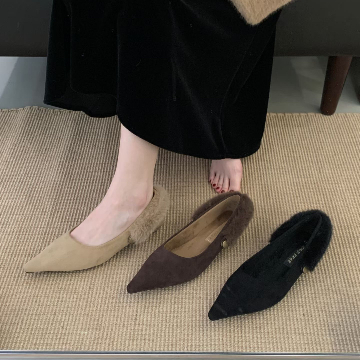法式复古风尖头毛毛鞋女2025秋冬加绒浅口平底百搭温柔配裙子单鞋