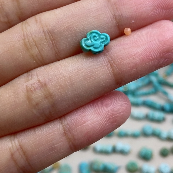 南红玛瑙未镶嵌珠宝奇石