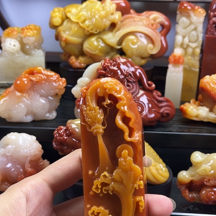 别***悠寿山石祥龙护佛寿山石