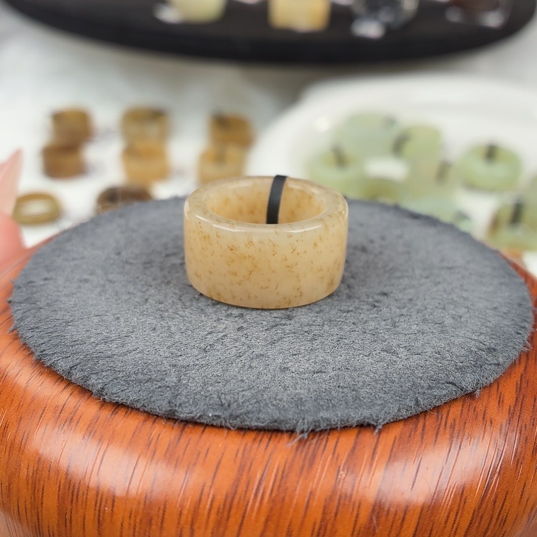 和田玉未镶嵌戒指b132桂花糖圆切16.8