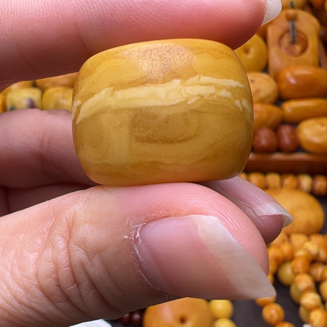 琥珀未镶嵌珠宝奇石21