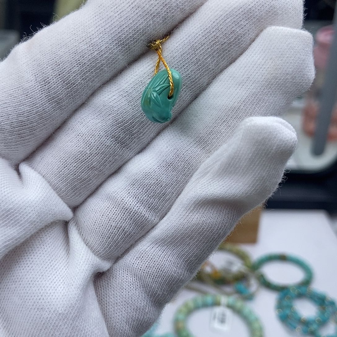 绿松石未镶嵌珠宝奇石