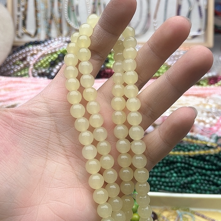 玛瑙/玉髓珠宝半成品未镶嵌一条8mm左右黄口和田玉珠