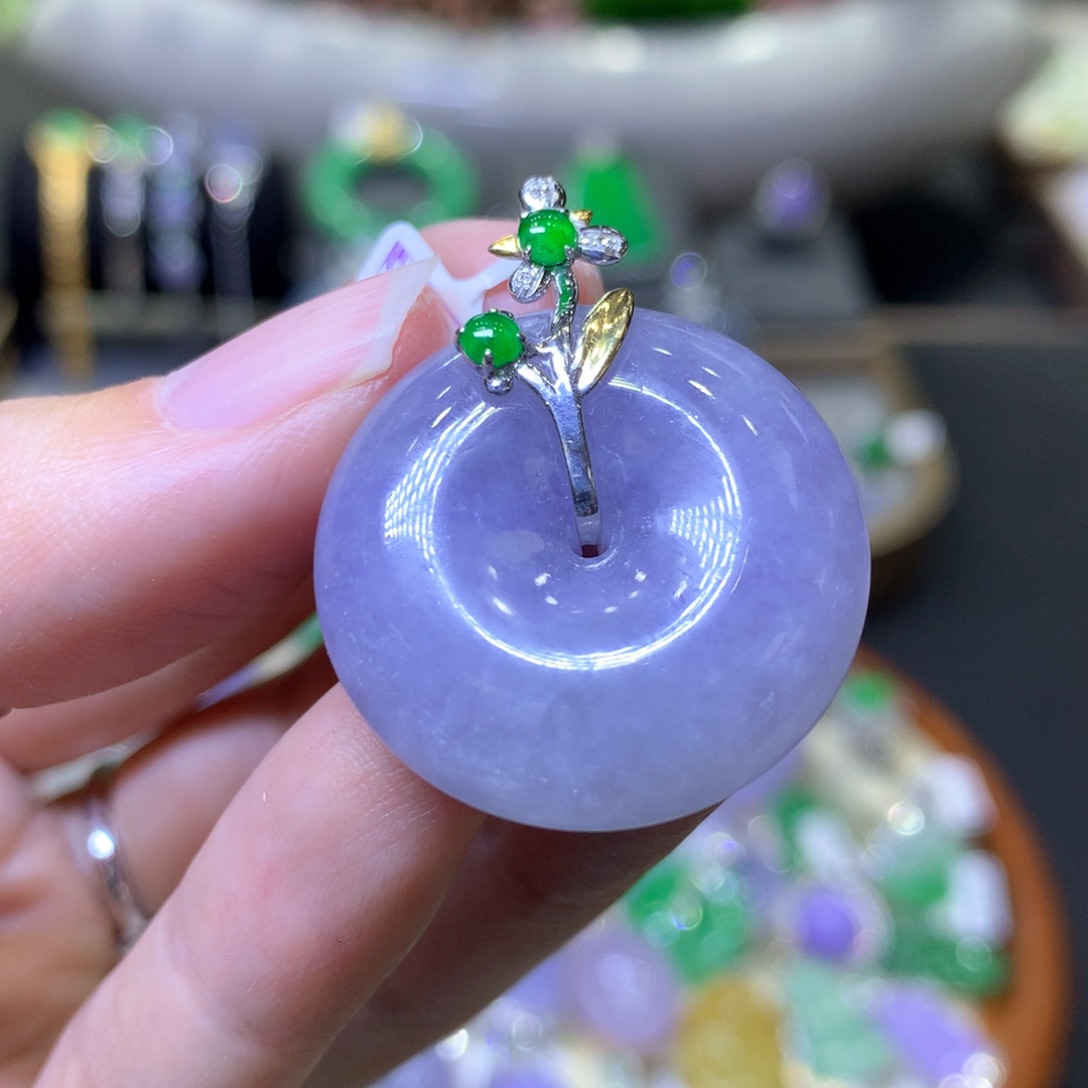 【闪购商品】翡翠颈饰18K金镶嵌翡翠吊坠项链