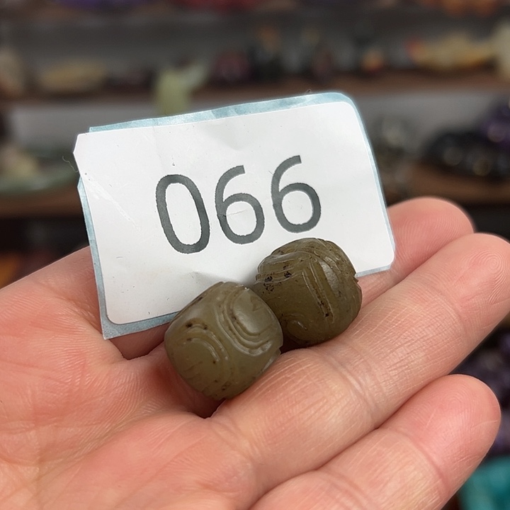 和田玉（糖玉）颈饰未镶嵌