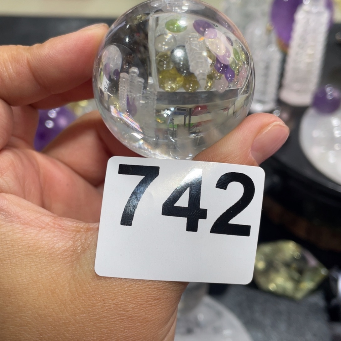 瑞****水晶大型摆件（非配饰）未镶嵌金额110编码742