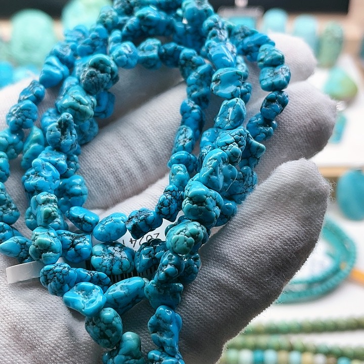 绿松石配饰未镶嵌