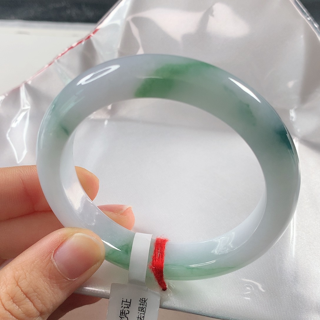 翡翠手镯未镶嵌 正圈①②⑦