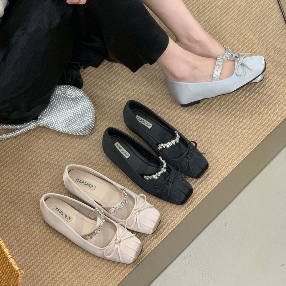 2026早春新款气质款水钻软底内增高芭蕾舞鞋