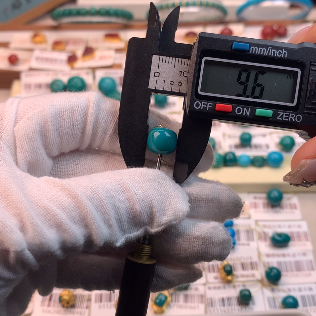 绿松石未镶嵌配饰凡