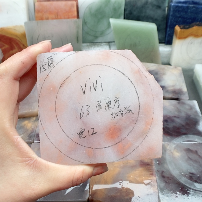 【闪购商品】石英质玉（金丝玉）未镶嵌手镯v***?加工定制