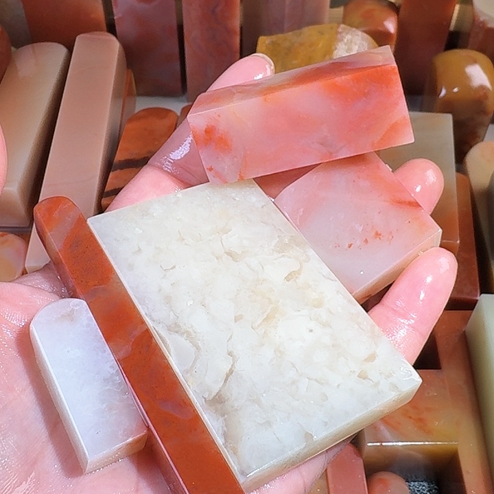 青田石印石渤*君外地的