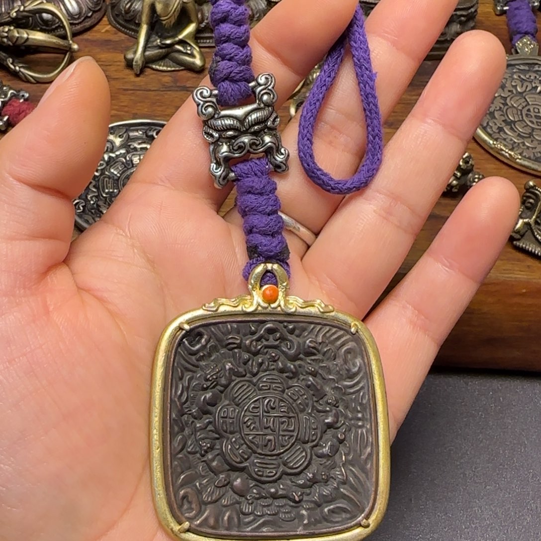 顺***然泥塑藏传牌子……藏传牌子