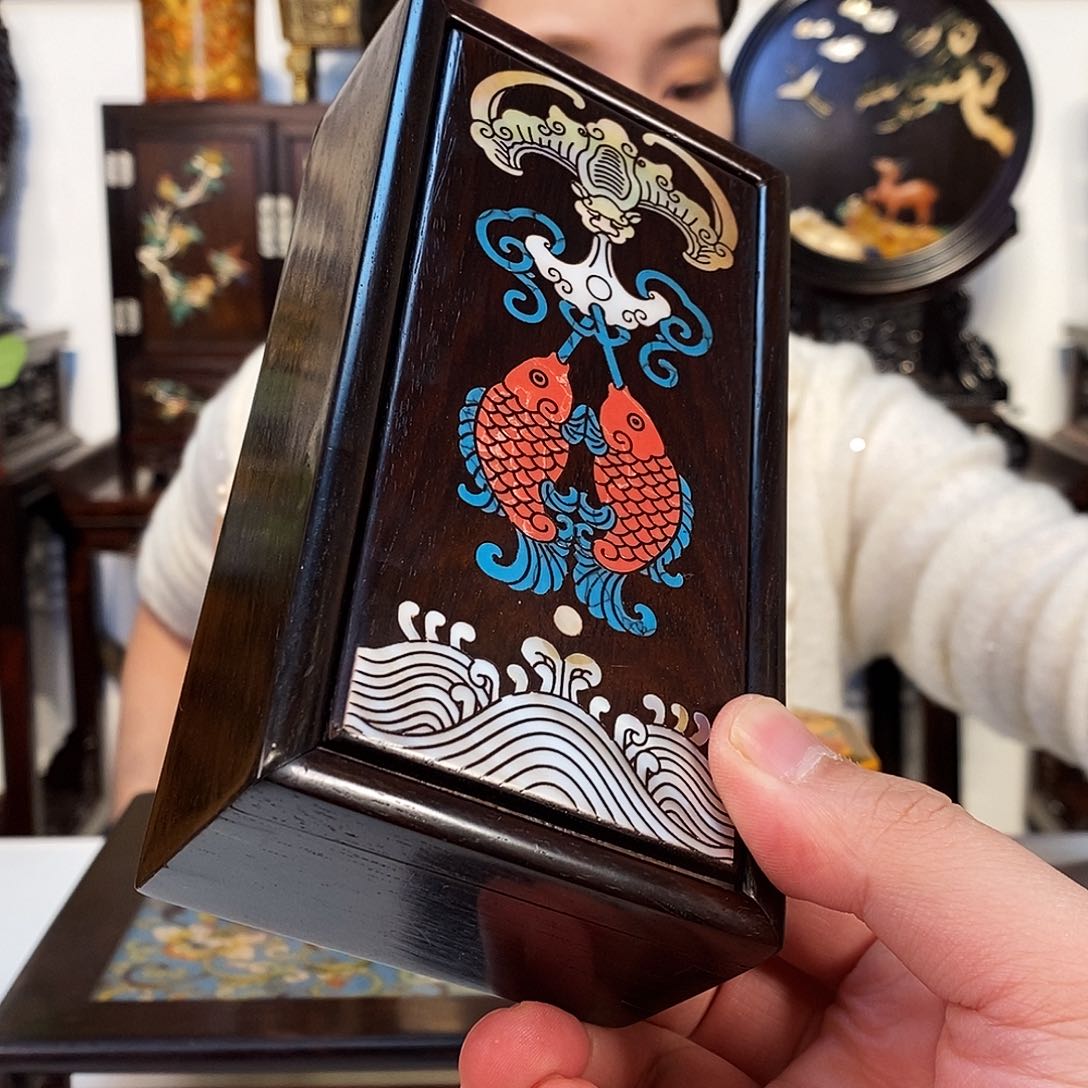 红酸枝木类成套家具大红酸枝盒子