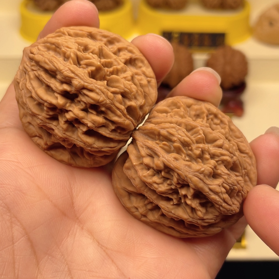 文玩核桃把件精配麦虎42