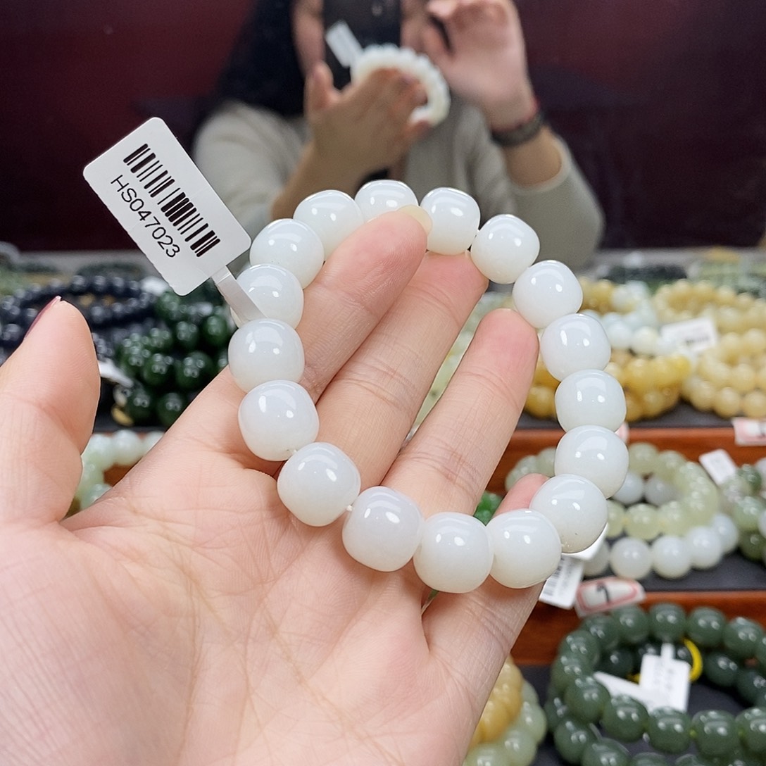 未镶嵌和田玉手链