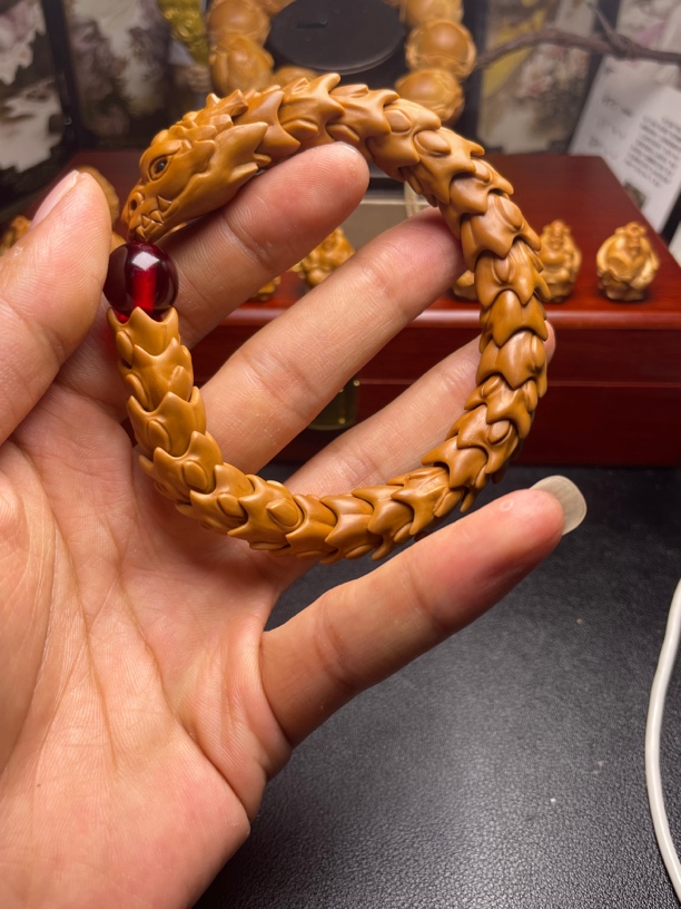 核王水晶核金龙料手工雕刻男女文玩网红橄榄核手串