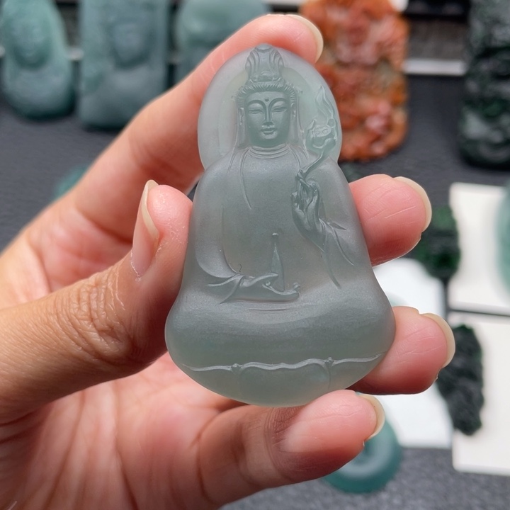 伊***尼定制翡翠未镶嵌龙王翡翠