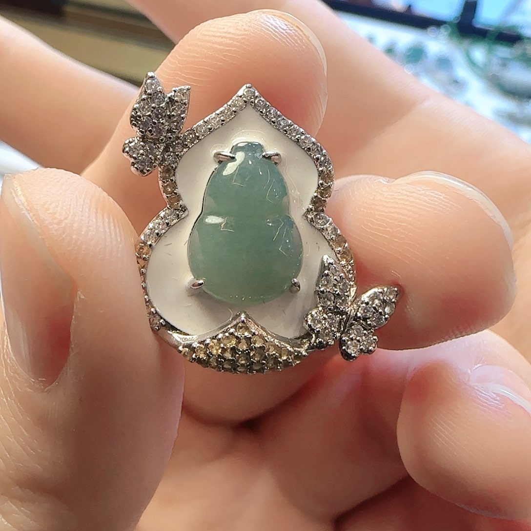 翡翠吊坠(不含链)未镶嵌