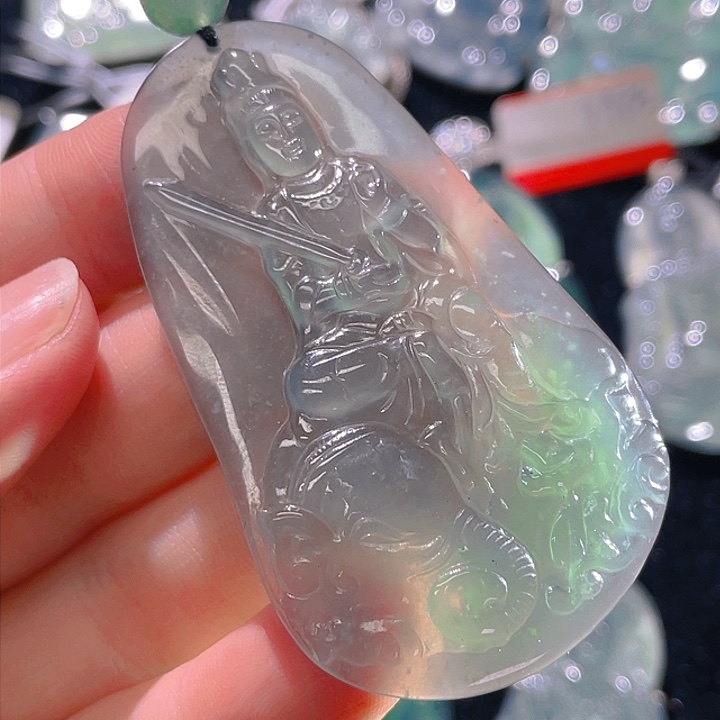 翡翠颈饰未镶嵌3，