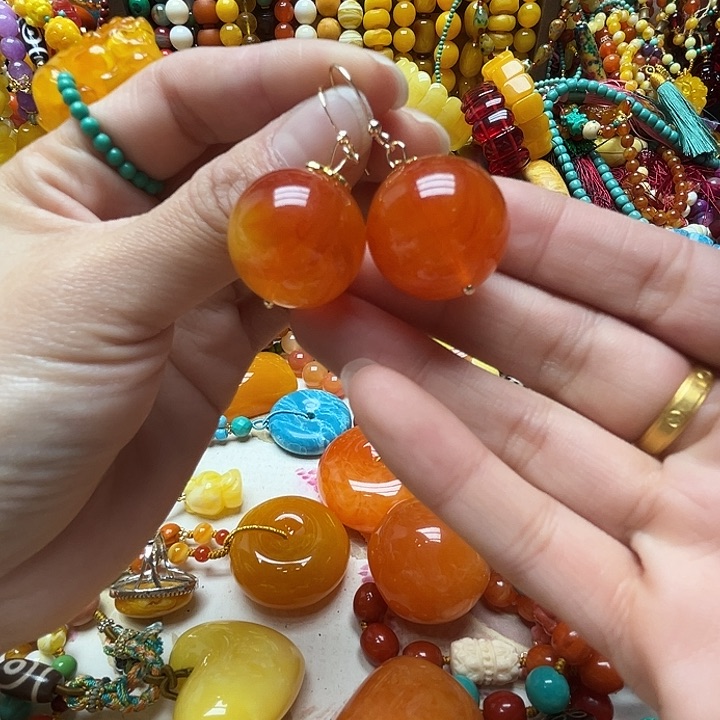 树脂制品1319耳勾红色