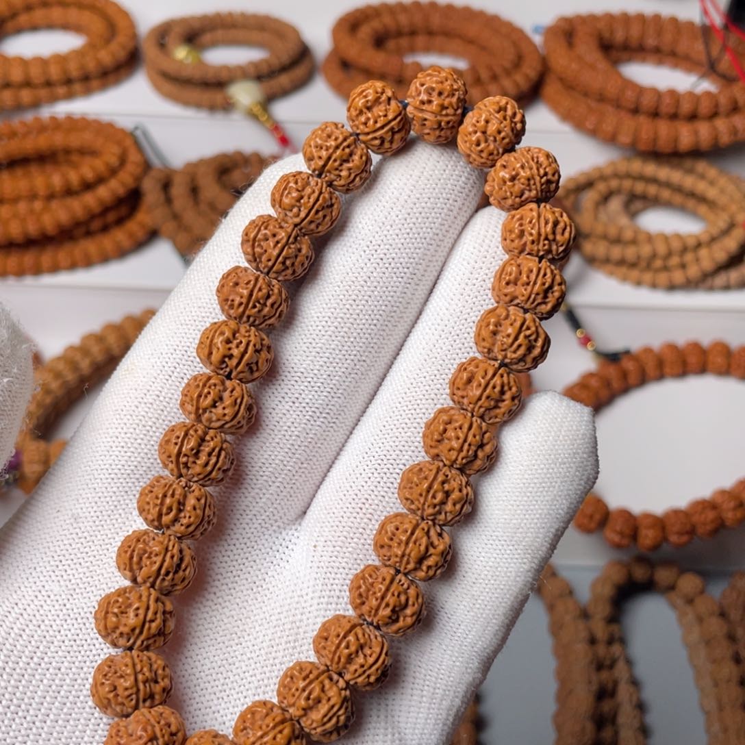 金刚菩提手串六瓣飞碟凹底梅花