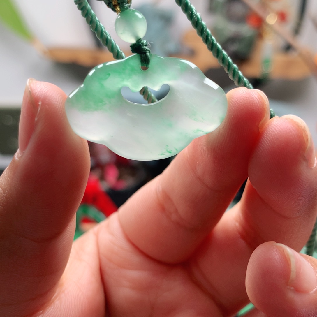 石英质玉未镶嵌吊坠