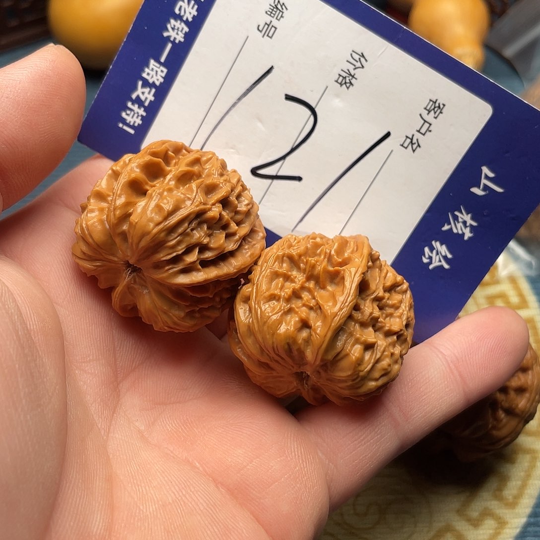 一***呼文玩核桃闪电购121