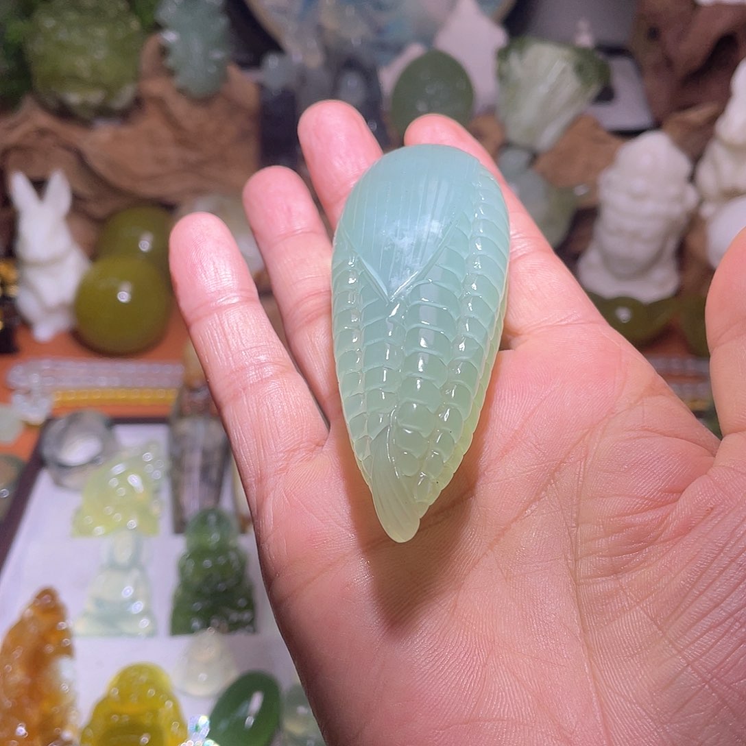 未镶嵌蛇纹石玉颈饰丑*