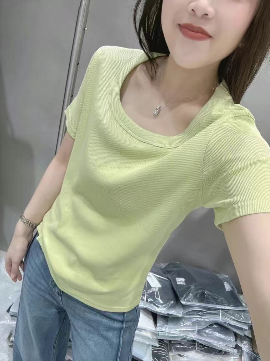 汇百女装89·9~259·9点击下单。叫到名字再下单请勿抢拍乱拍。