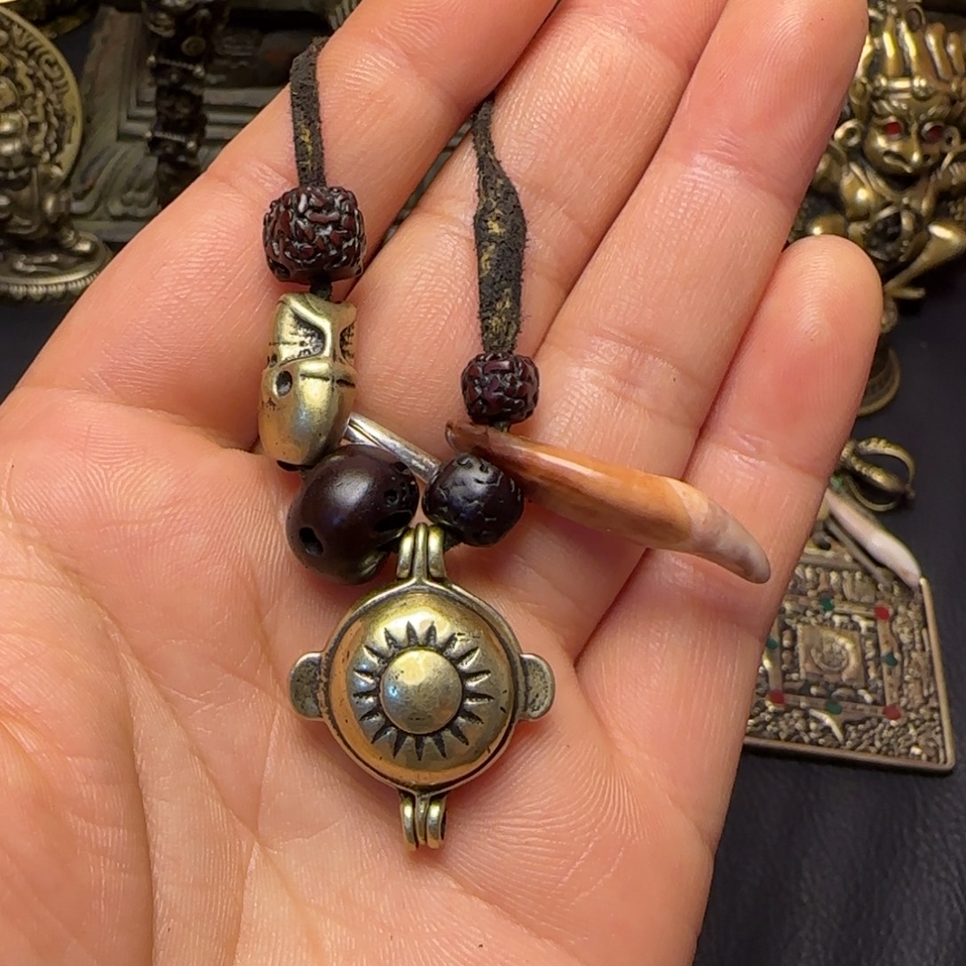 用***5泥塑藏传牌子……藏传牌子