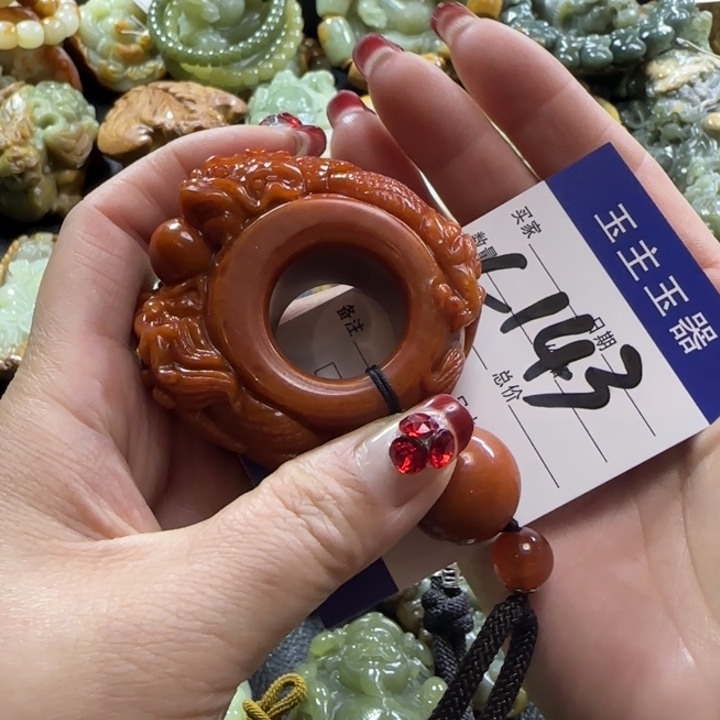 透闪石质玉手把未镶嵌