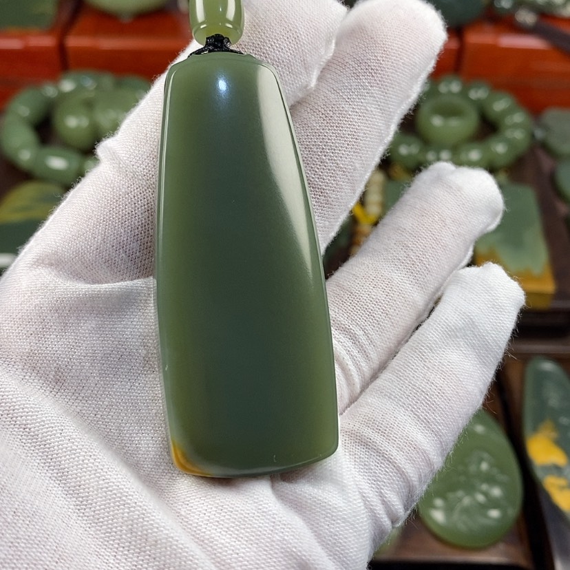 【闪购商品】岫岩河磨玉（透闪石质玉）颈饰未镶嵌