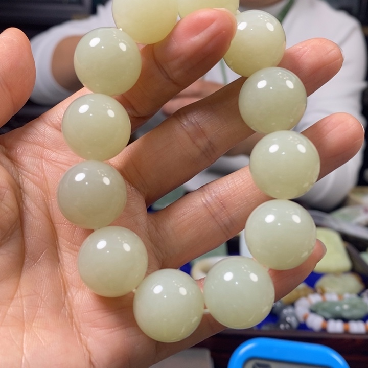 和田玉手链未镶嵌明*