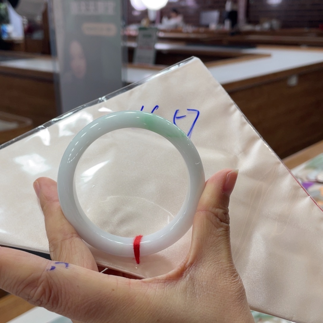 翡翠未镶嵌手镯翡翠