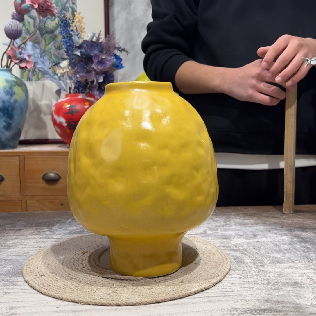 摆件陶瓷花瓶高27口7微瑕