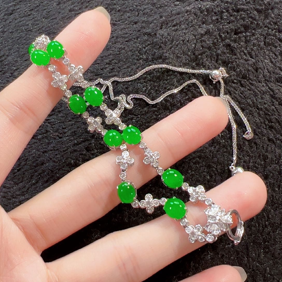 翡翠18K金镶嵌颈饰签收后24小时鉴赏期