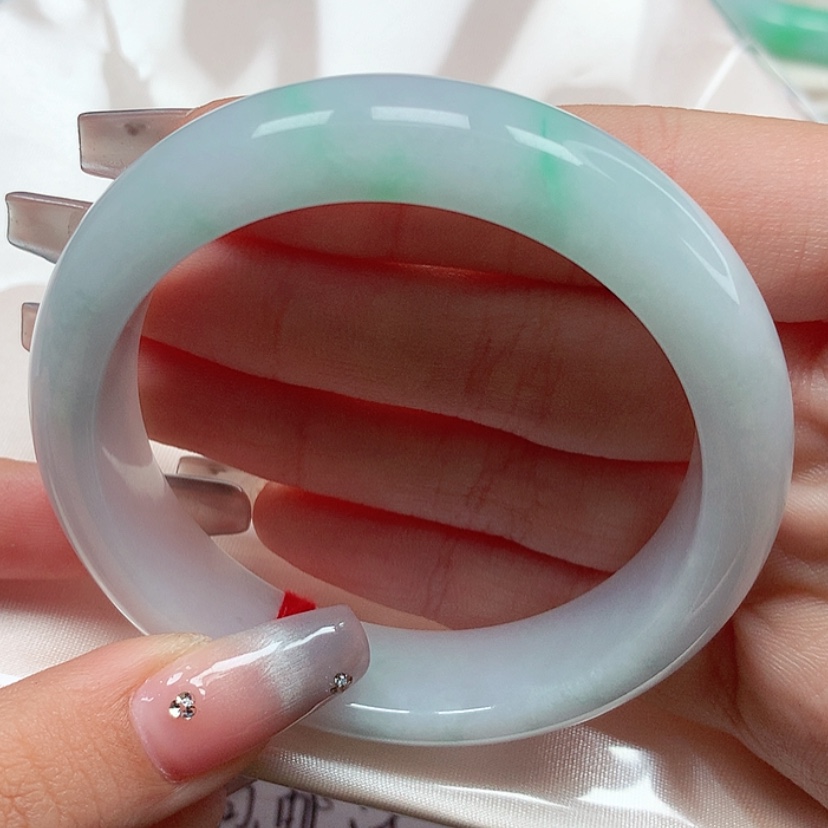 【闪购商品】翡翠手镯未镶嵌54圈