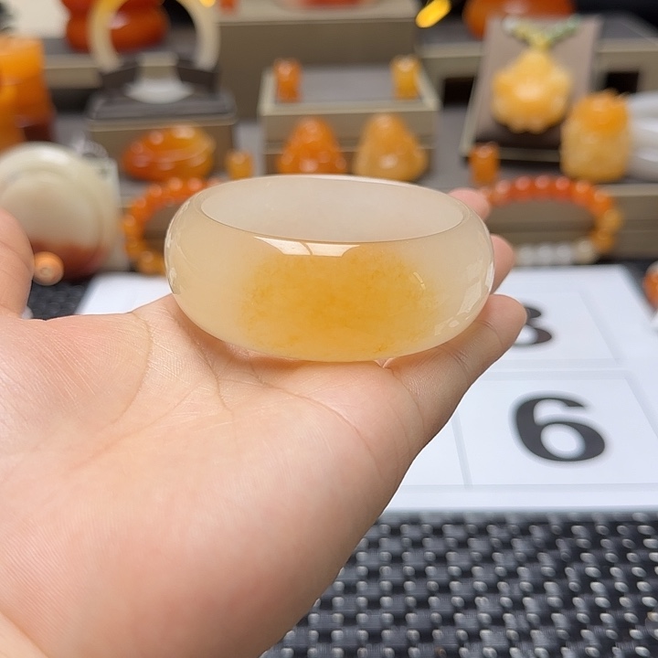 石英质玉（黄龙玉）未镶嵌手镯