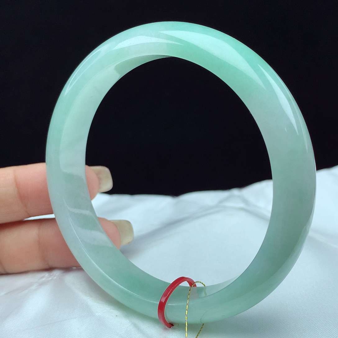 翡翠手镯未镶嵌62圈 3252