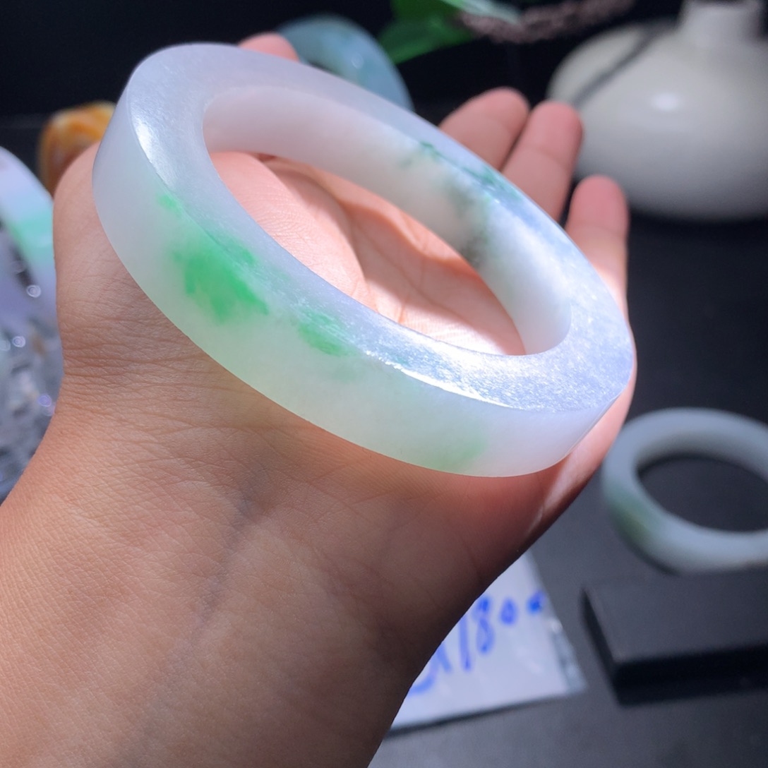 定制翡翠手镯未镶嵌手镯