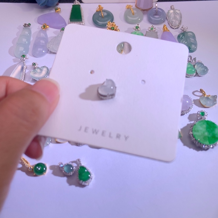 翡翠未镶嵌颈饰111112