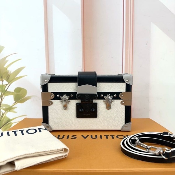 路易威登/99新/包包/250205IQ0004/C539301858