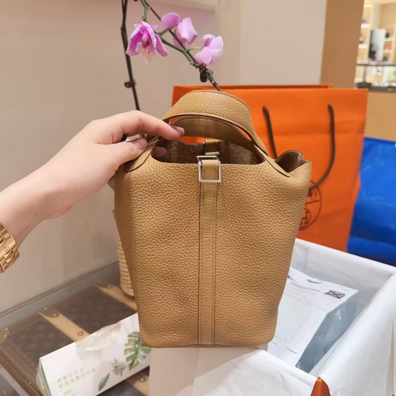 99新 Hermes/爱马仕 菜篮子水桶18 饼干色银扣 TC皮  B刻！