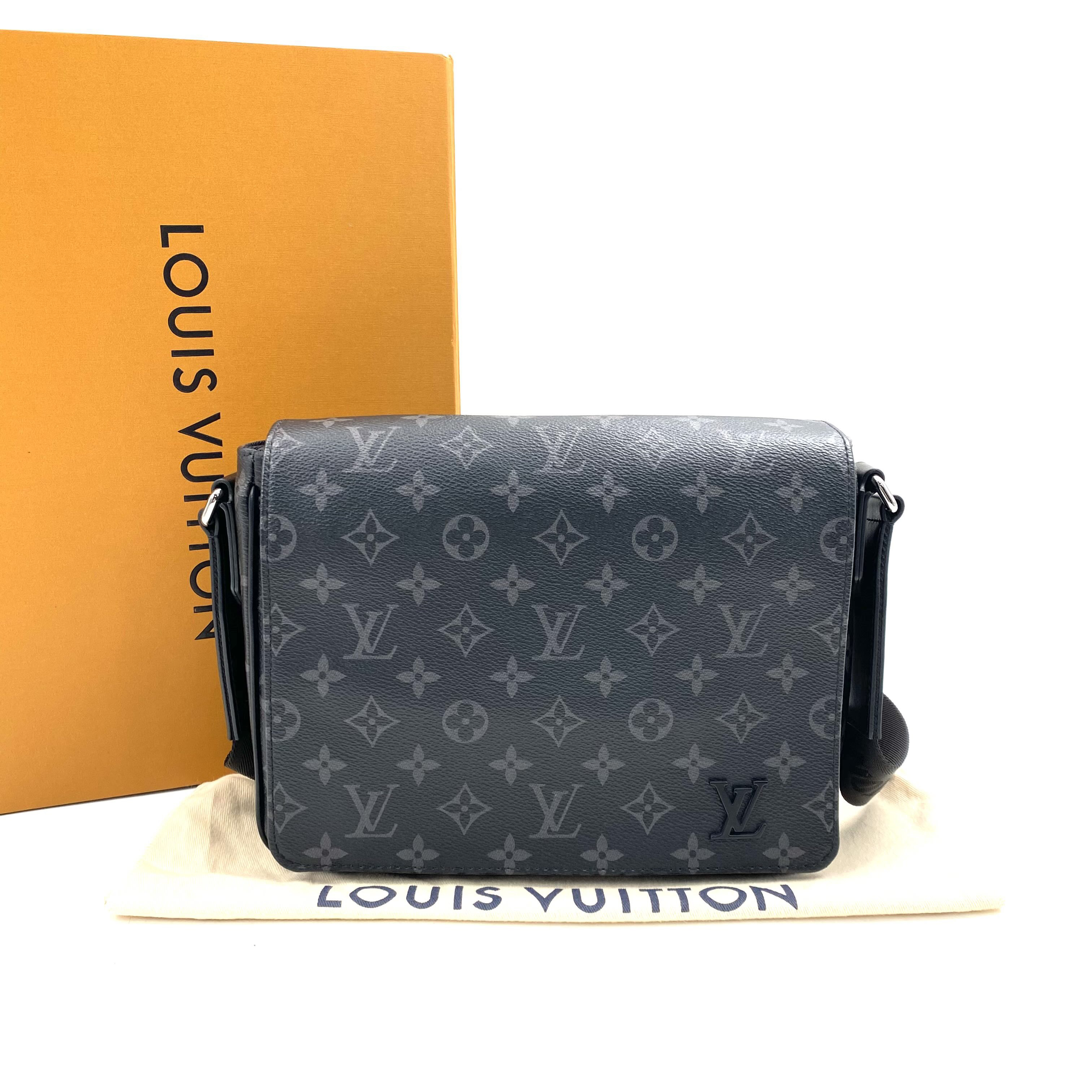未使用 LouisVuitton/路易威登 新款黑花翻盖邮差包 26/20 lv男款