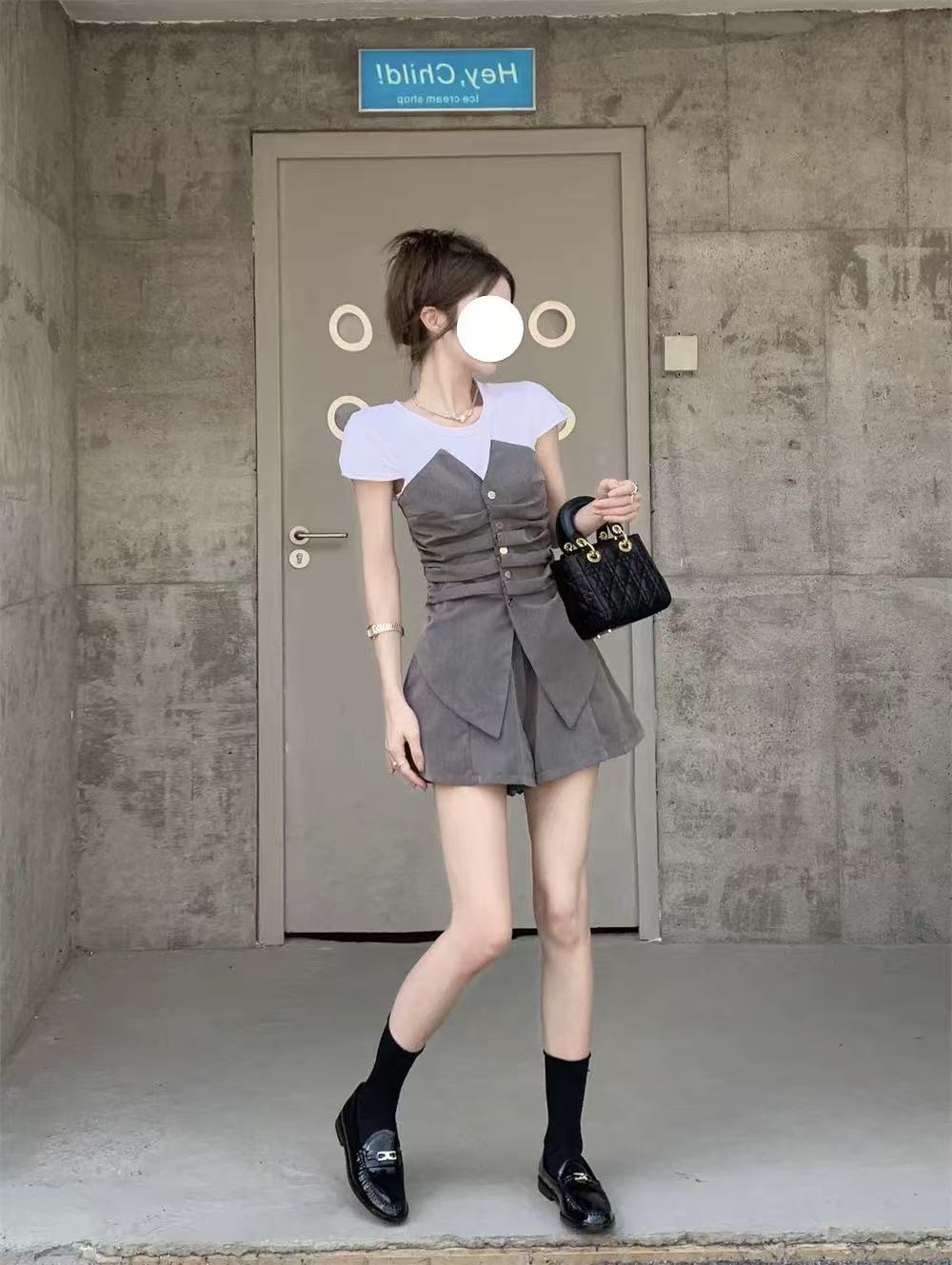 自成焦点  收腰套装