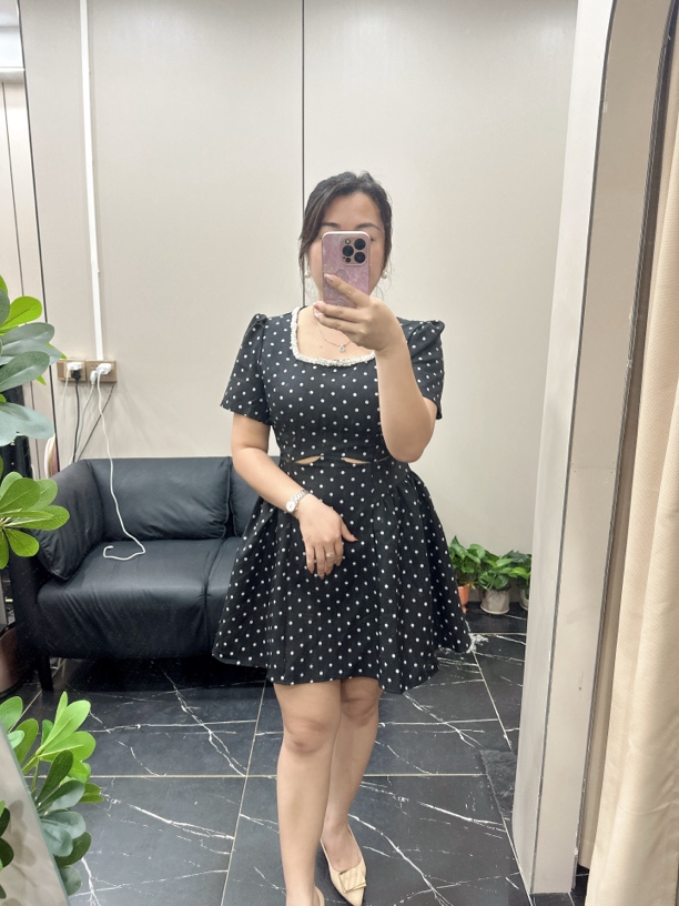 夏季新款高级感波点掐腰方领小礼服连衣裙