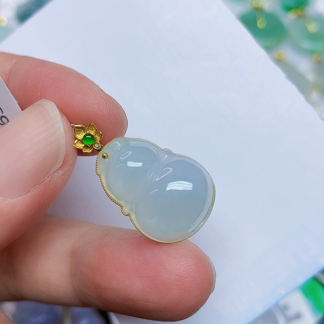 翡翠18K金镶嵌颈饰355778