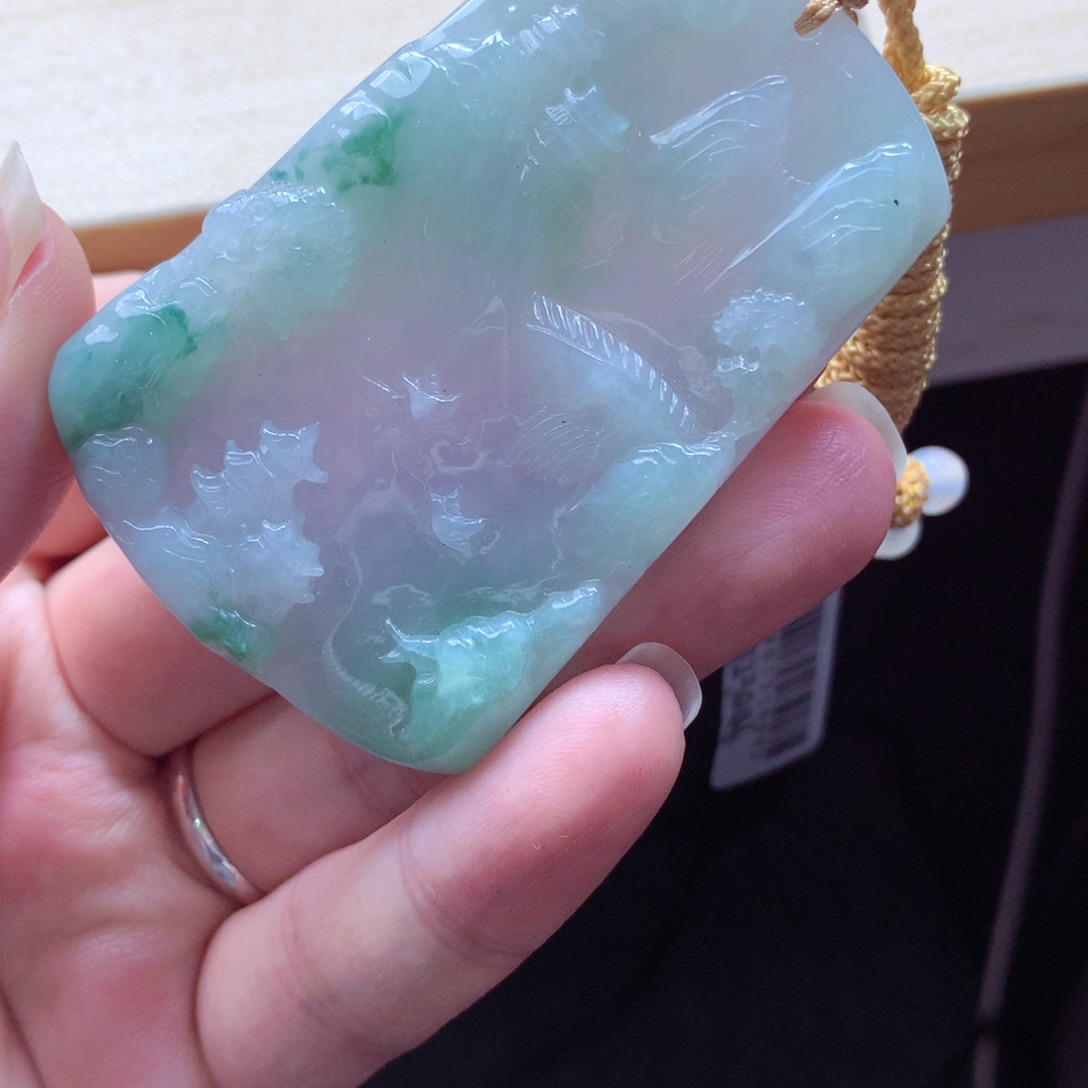 翡翠颈饰未镶嵌吊坠