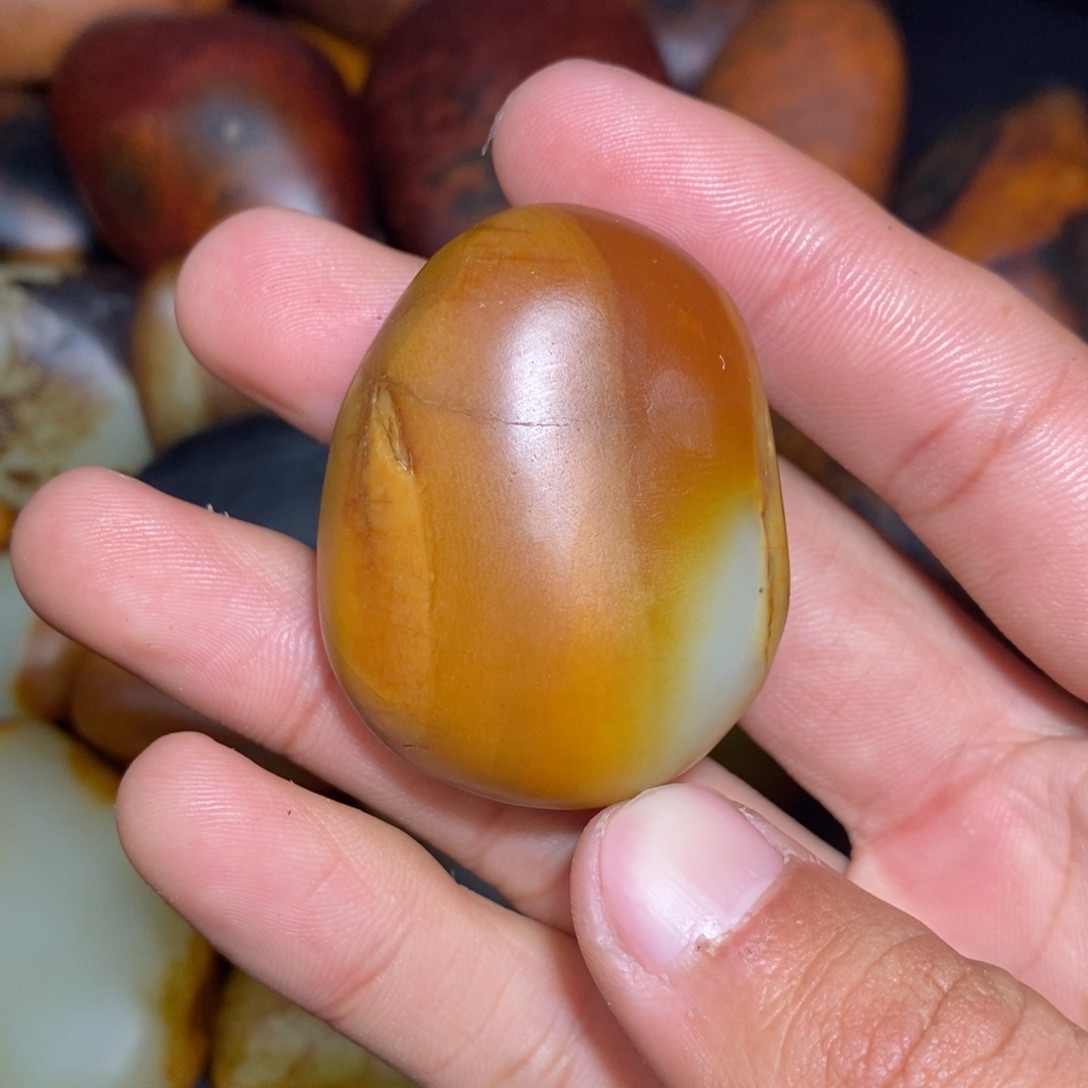 和田玉未镶嵌珠宝奇石